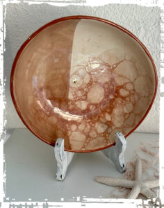 Schale mit Seifenblasentechnik und kl. Goldherz