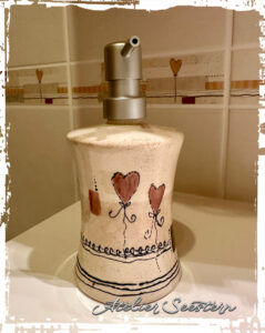 Gestalte deinen eigenen Seifenspender - passend zum Bad ;-)